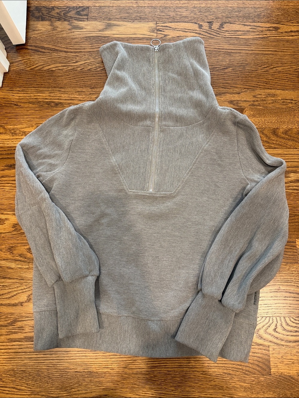 Varley - quarter zip funnel neck grey textured sweatshirt in size small